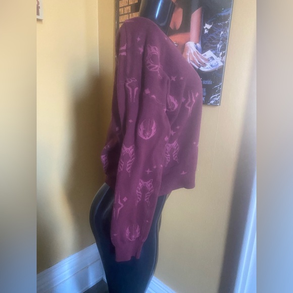 Star Wars Her Universe Ahsoka V-Neck Patterned Burgundy Knit Cropped Sweater M - Picture 2 of 4